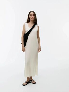 ARKET - Cream Sleeveless V-Neck Maxi Dress